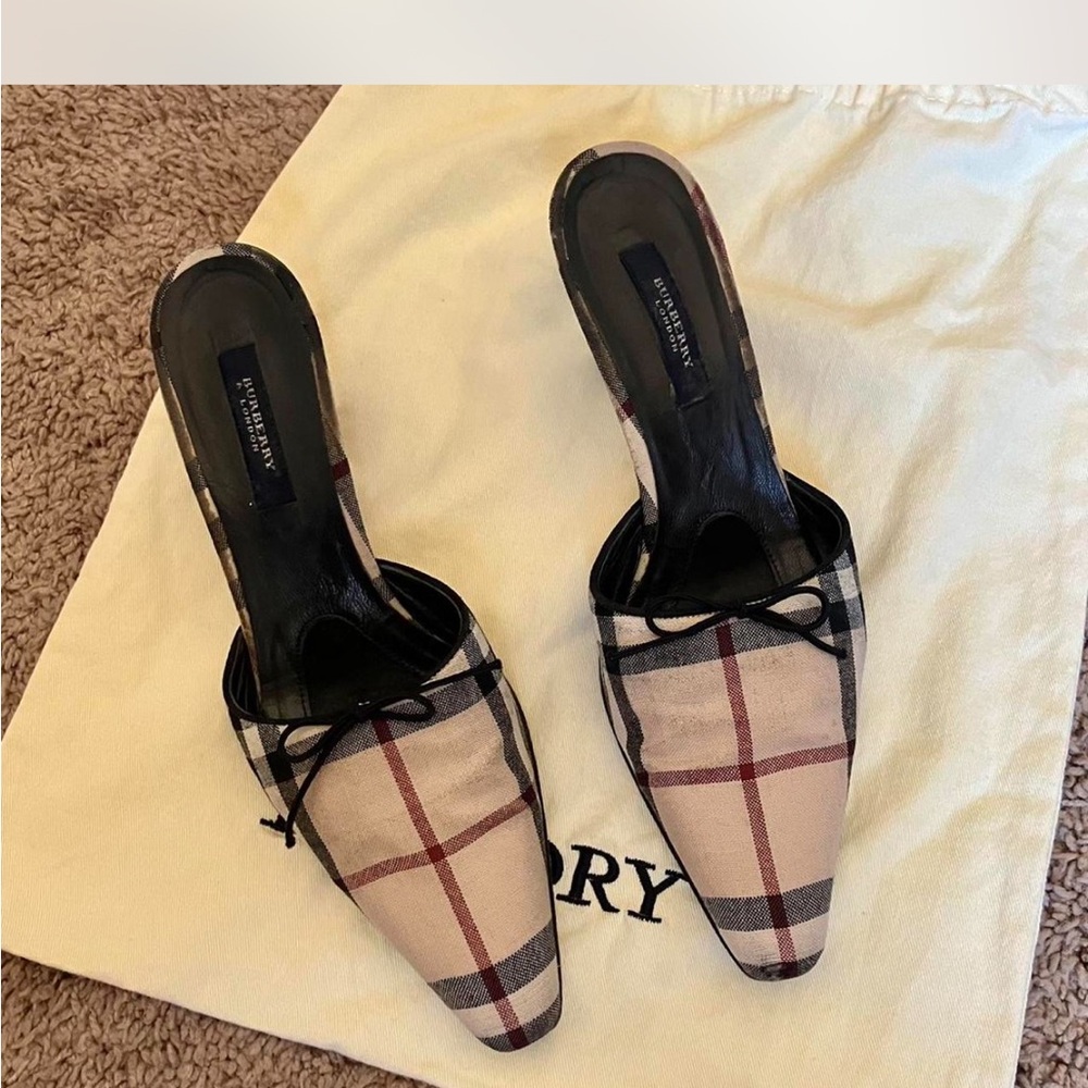Burberry Women's Checkered Heels - Black and Cream - Picture 4 of 7